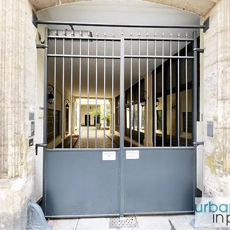 05 - Parisian Design Loft Daire Paris